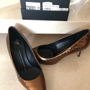 Giuseppe Zanotti Copper Ostrich embossed sz 9
